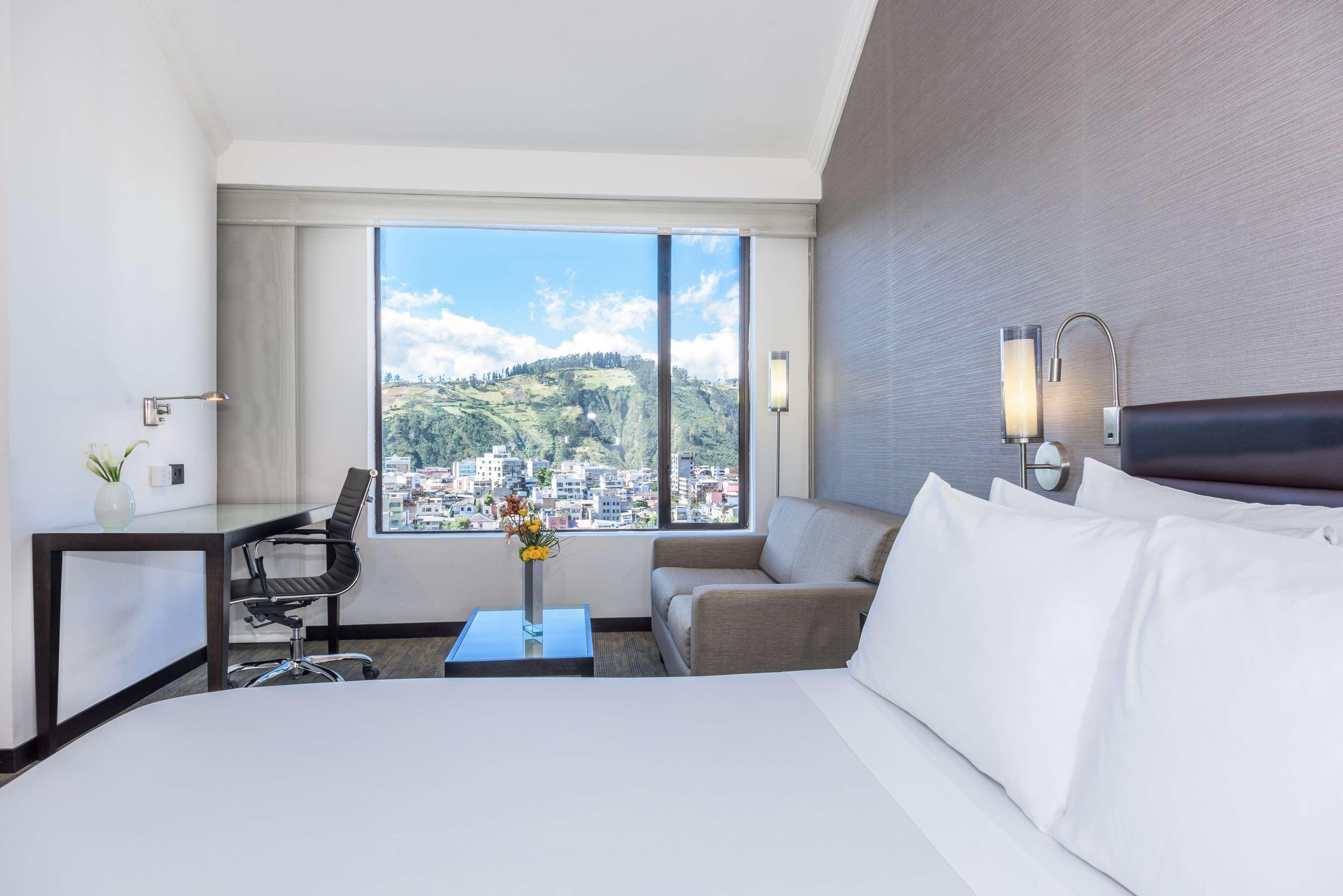 Nh Collection Quito Royal Hotel Bagian luar foto