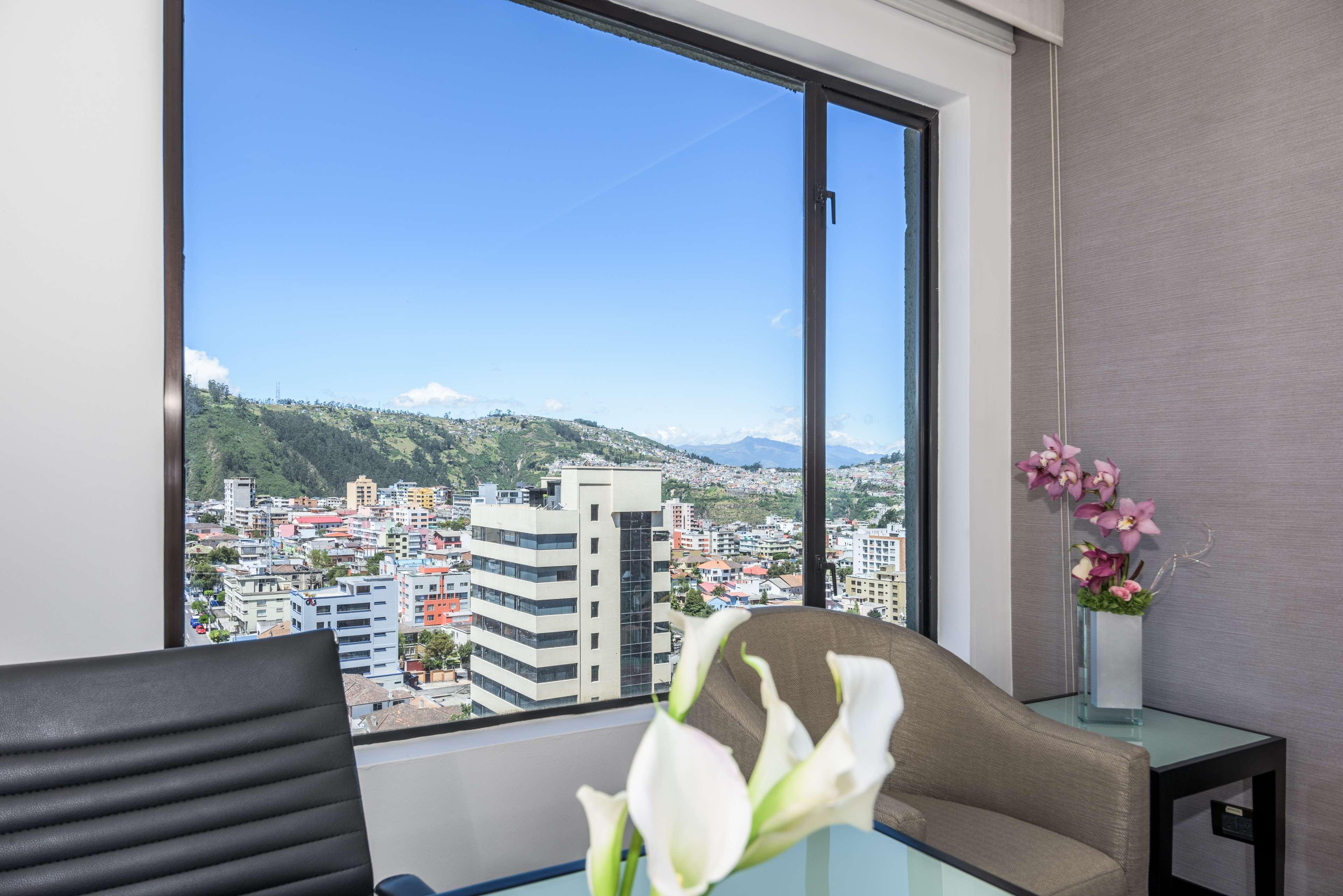 Nh Collection Quito Royal Hotel Bagian luar foto
