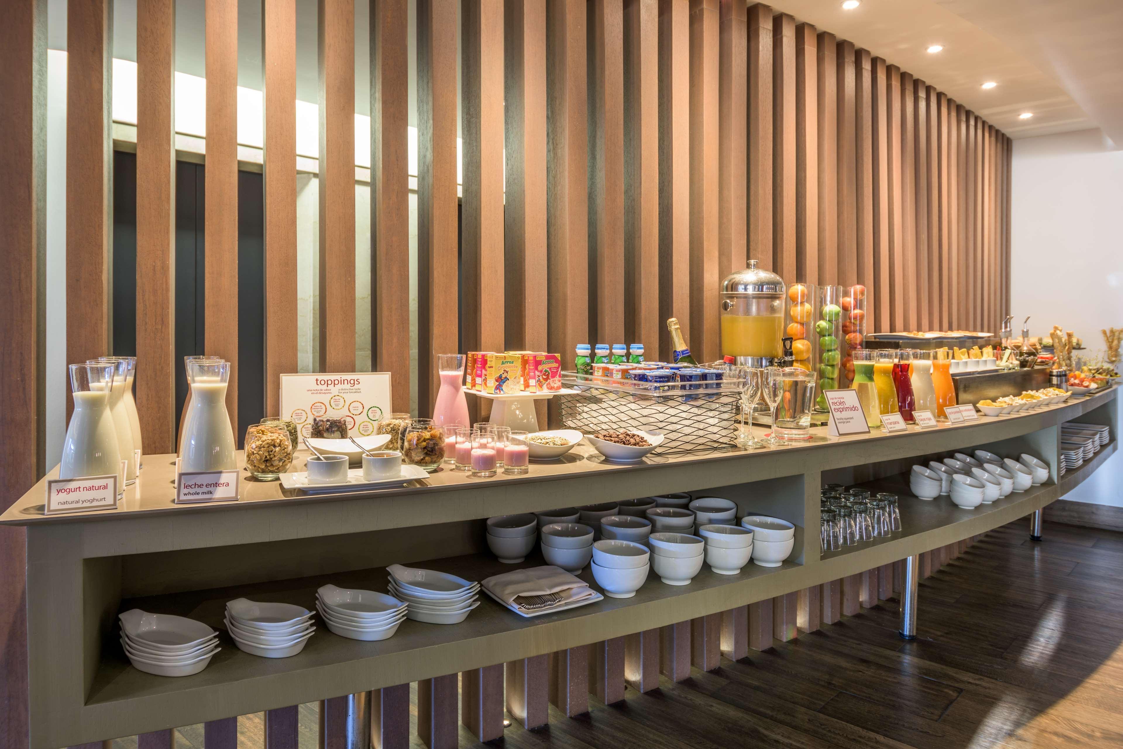 Nh Collection Quito Royal Hotel Bagian luar foto