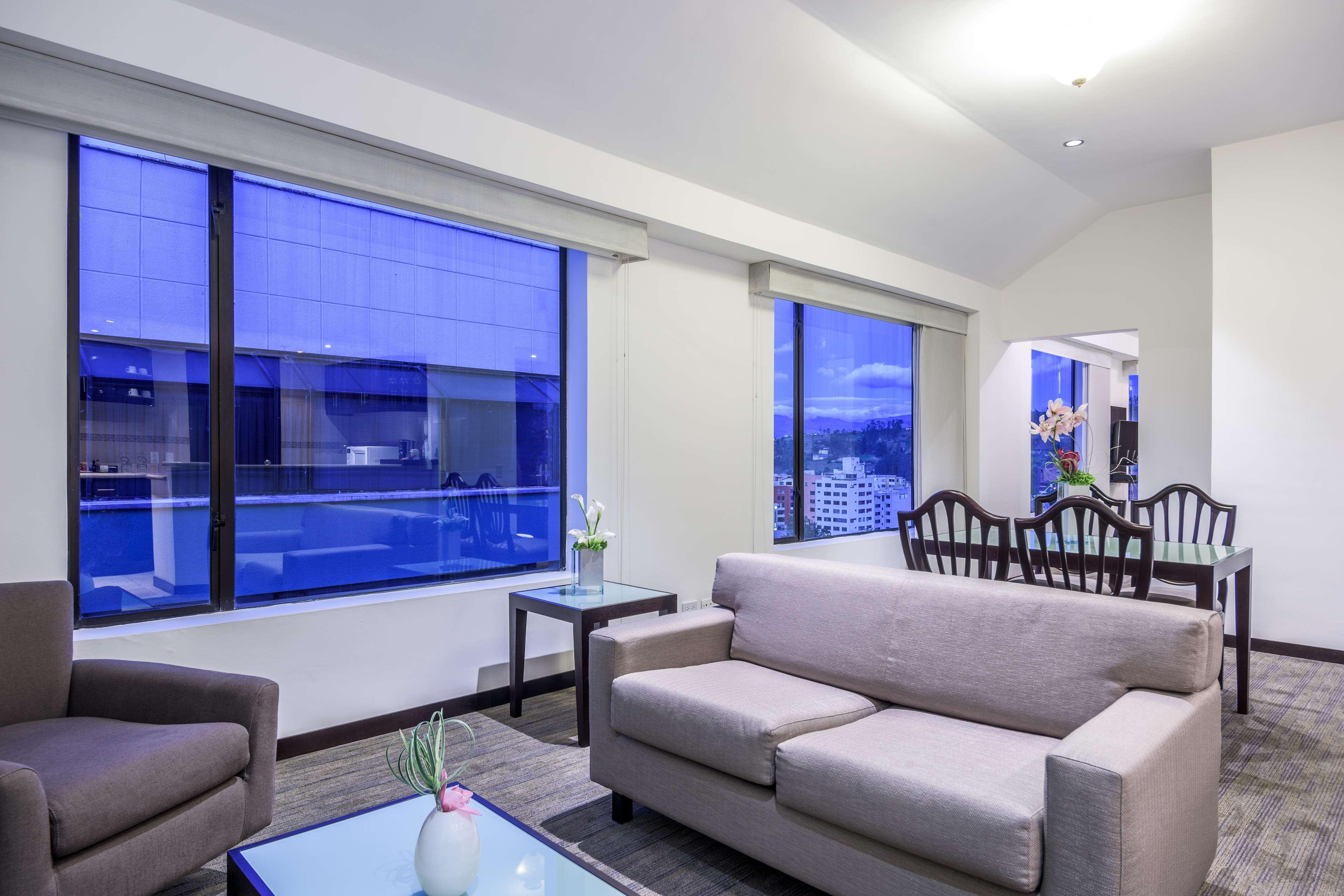 Nh Collection Quito Royal Hotel Bagian luar foto