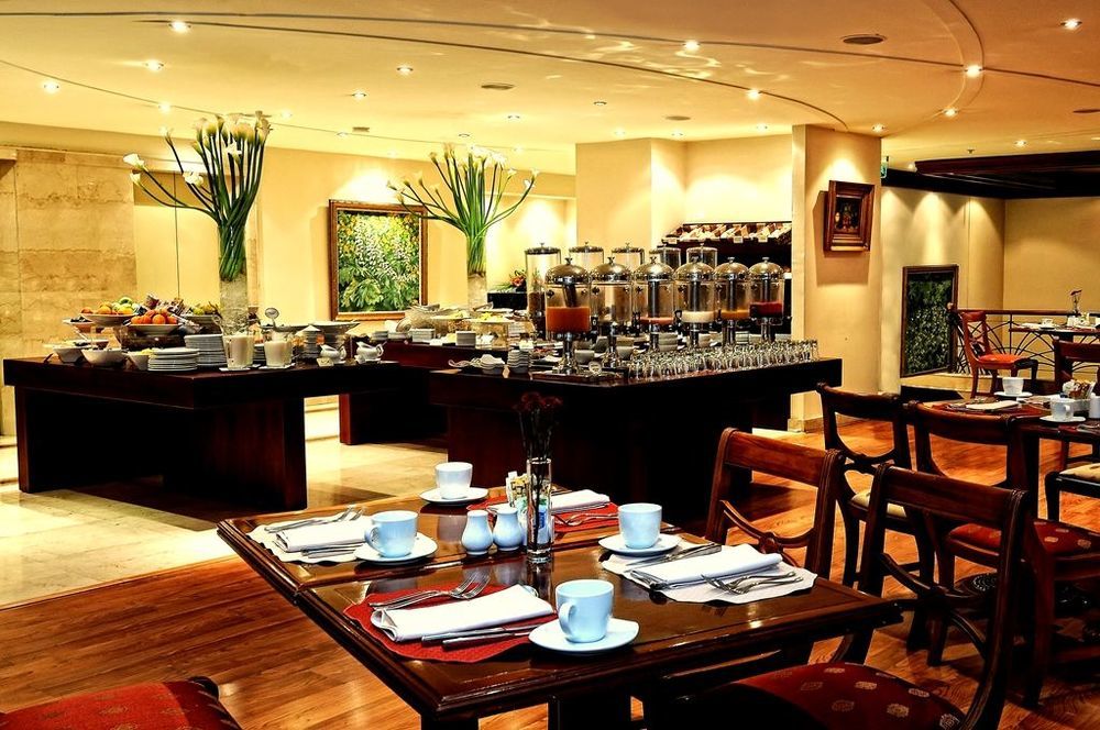 Nh Collection Quito Royal Hotel Restoran foto