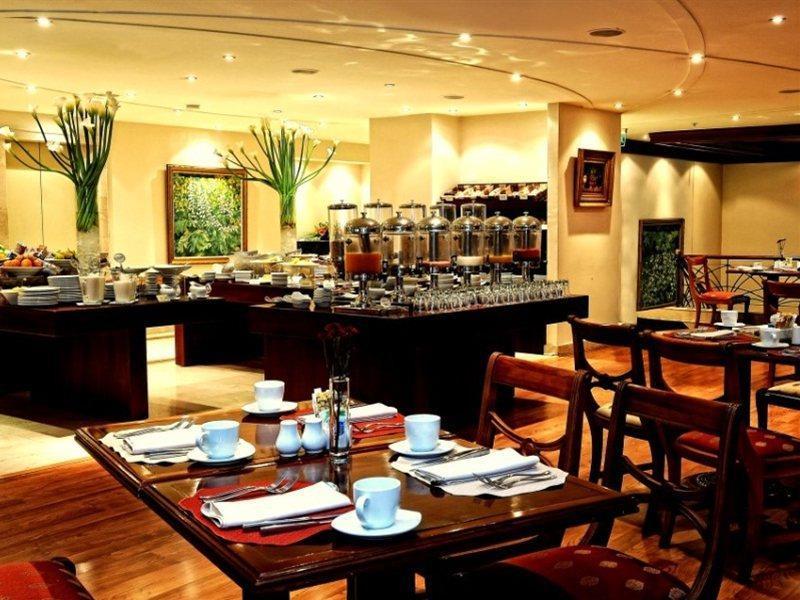 Nh Collection Quito Royal Hotel Bagian luar foto