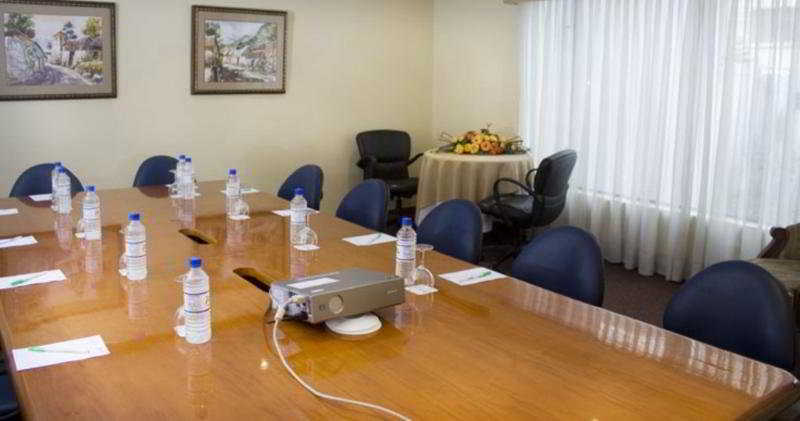 Nh Collection Quito Royal Hotel Bagian luar foto